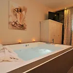 Ntinas Filoxenia & Aparthotel