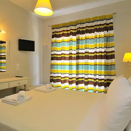 Ntinas Filoxenia & Aparthotel 4*