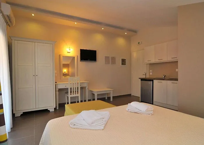 Aparthotel Ntinas Filoxenia & 4*