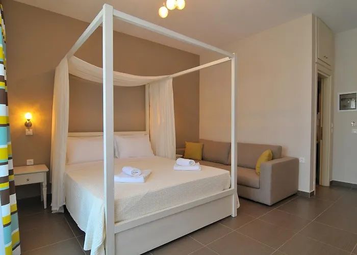 Ntinas Filoxenia & Aparthotel 4*