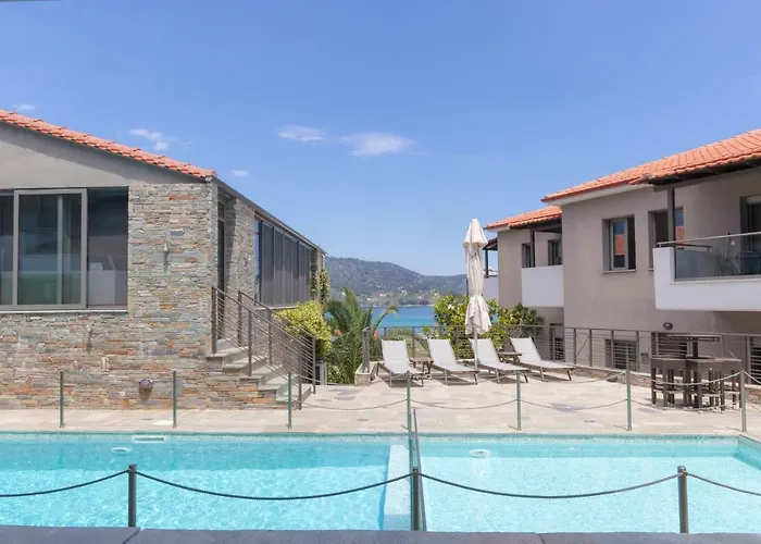 Ntinas Filoxenia Hotel&spa Skala Potamia